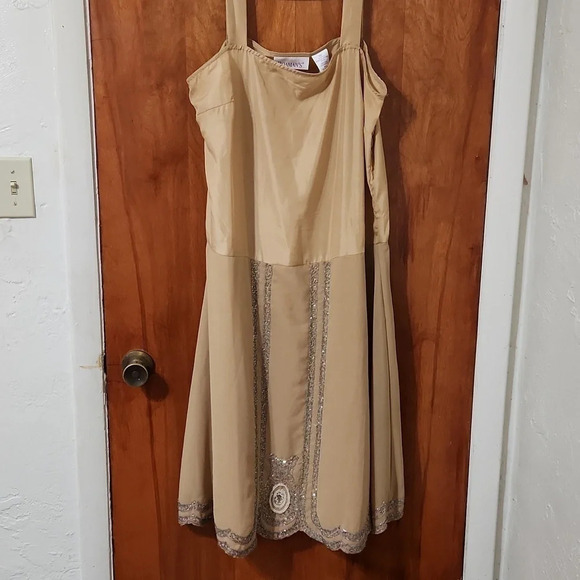 Romans Dresses & Skirts - NWOT-Roman's dress